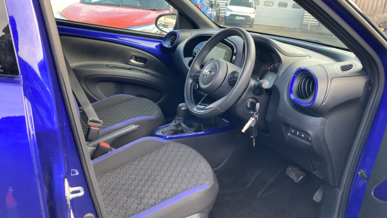 Toyota Aygo X 1.0 VVT-i Edge 5dr Auto Petrol Hatchback